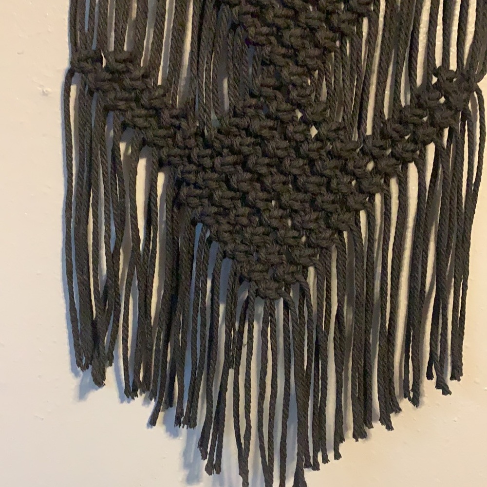 Macrame decor - Picture 3 of 3